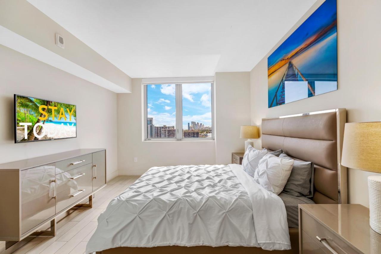 Resort-Style Living With Direct Ocean Views - 3Br Beauty Hallandale Beach Eksteriør bilde