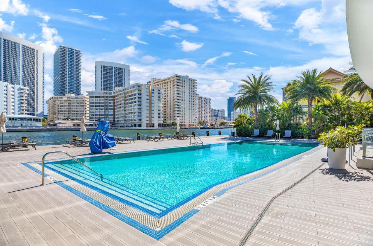 Resort-Style Living With Direct Ocean Views - 3Br Beauty Hallandale Beach Eksteriør bilde