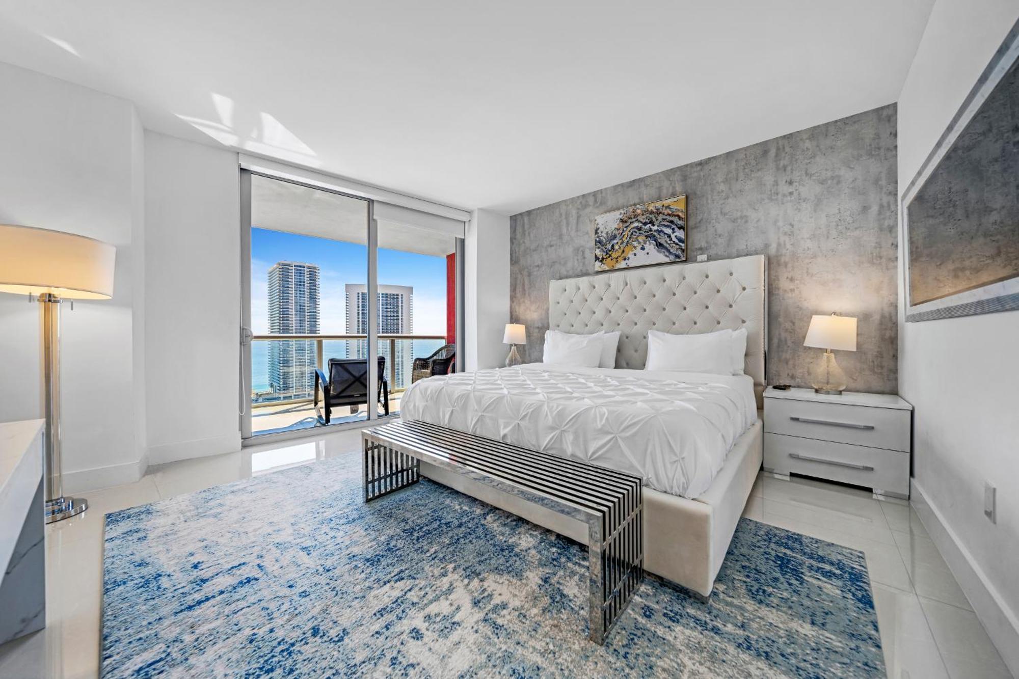 Resort-Style Living With Direct Ocean Views - 3Br Beauty Hallandale Beach Eksteriør bilde