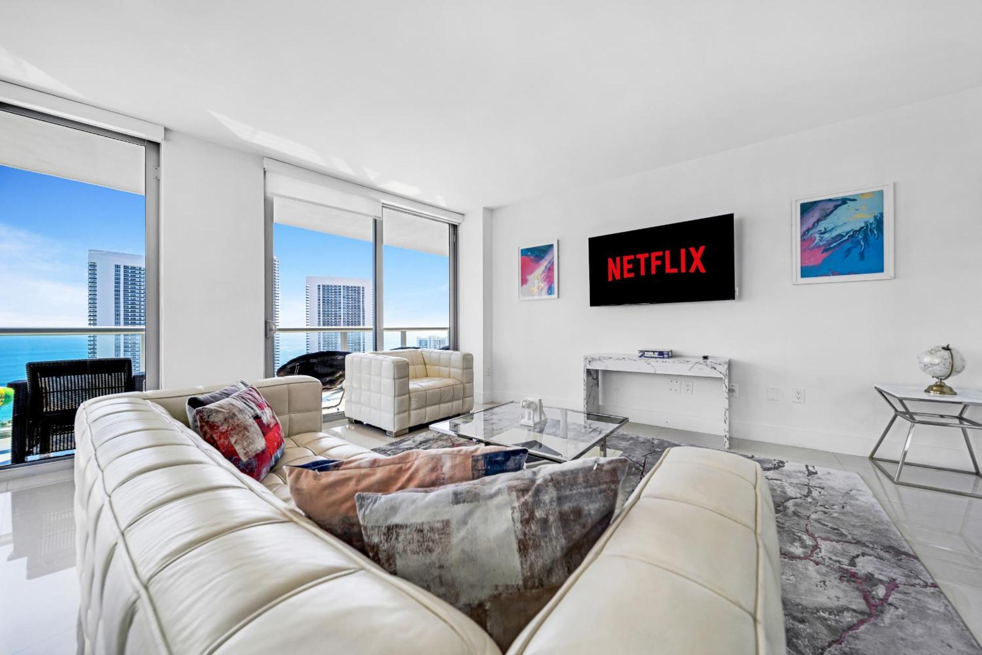 Resort-Style Living With Direct Ocean Views - 3Br Beauty Hallandale Beach Eksteriør bilde