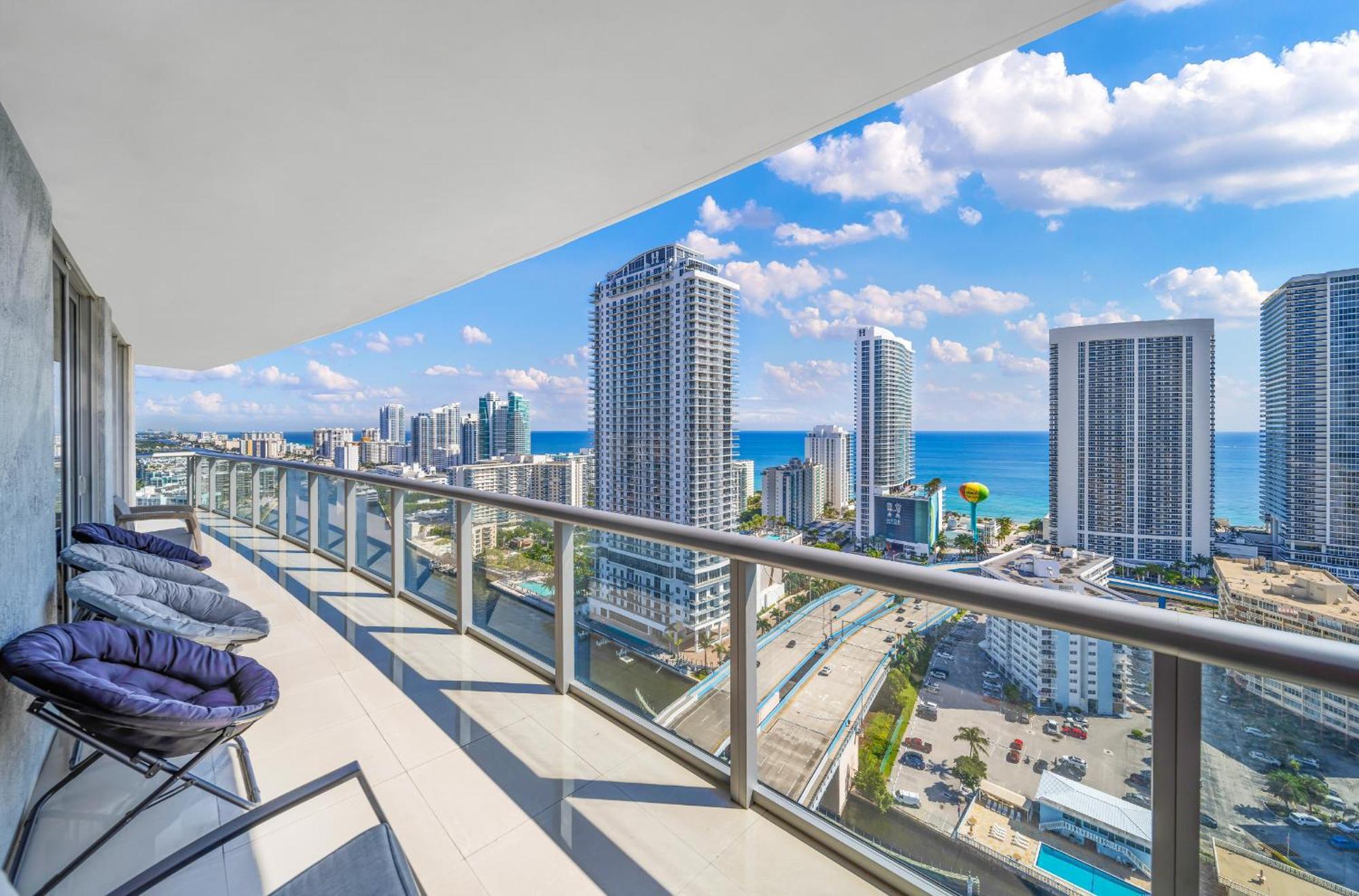 Resort-Style Living With Direct Ocean Views - 3Br Beauty Hallandale Beach Eksteriør bilde