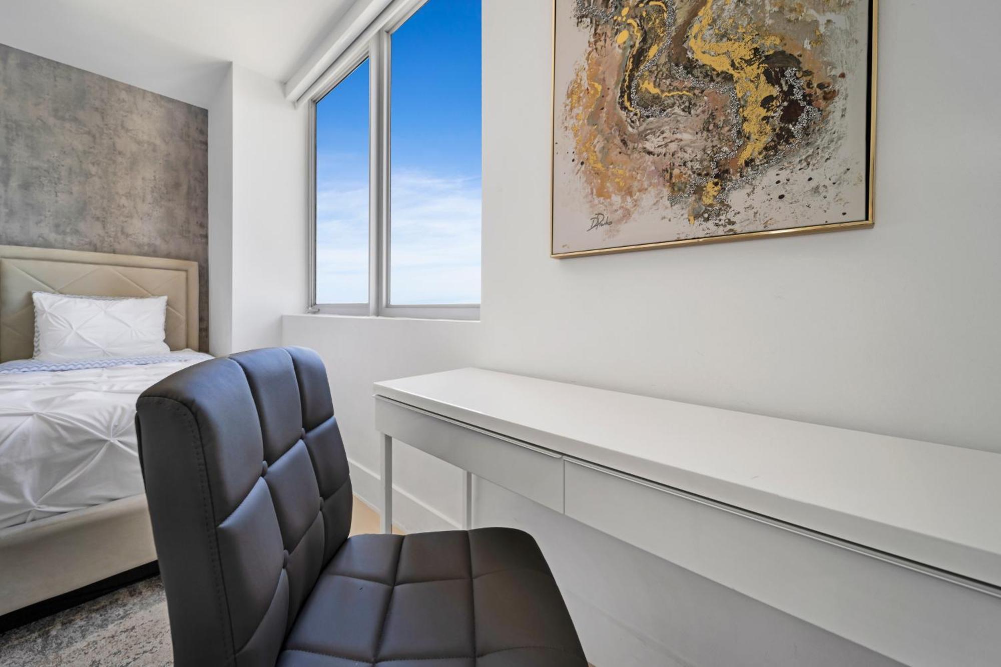 Resort-Style Living With Direct Ocean Views - 3Br Beauty Hallandale Beach Eksteriør bilde