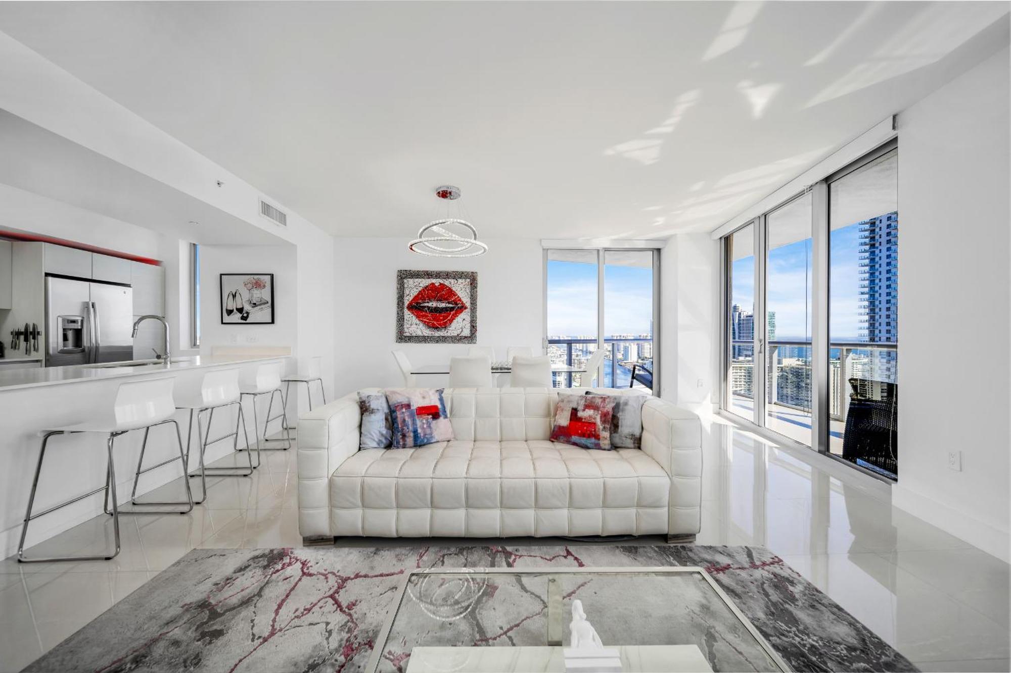 Resort-Style Living With Direct Ocean Views - 3Br Beauty Hallandale Beach Eksteriør bilde