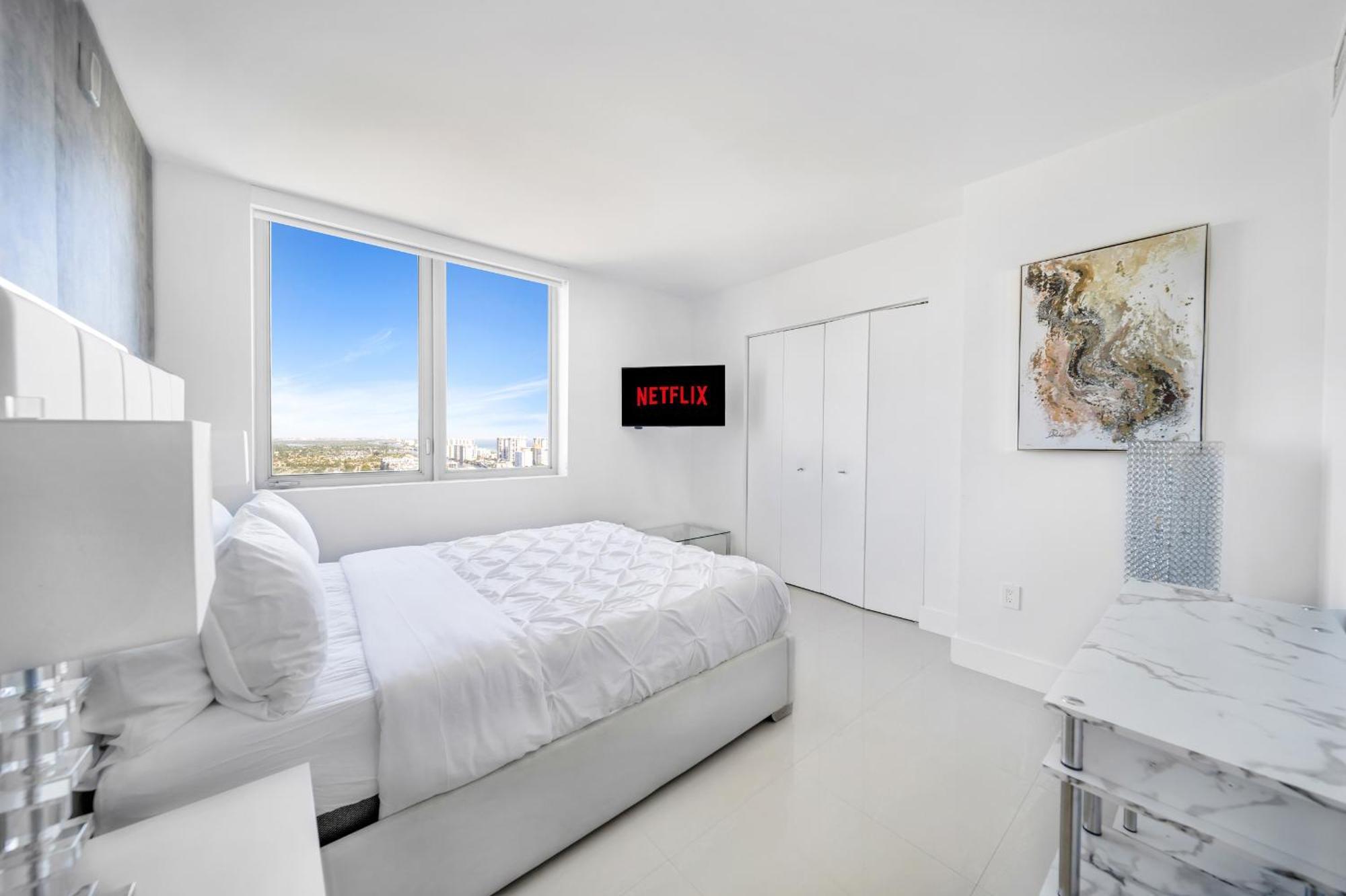 Resort-Style Living With Direct Ocean Views - 3Br Beauty Hallandale Beach Eksteriør bilde