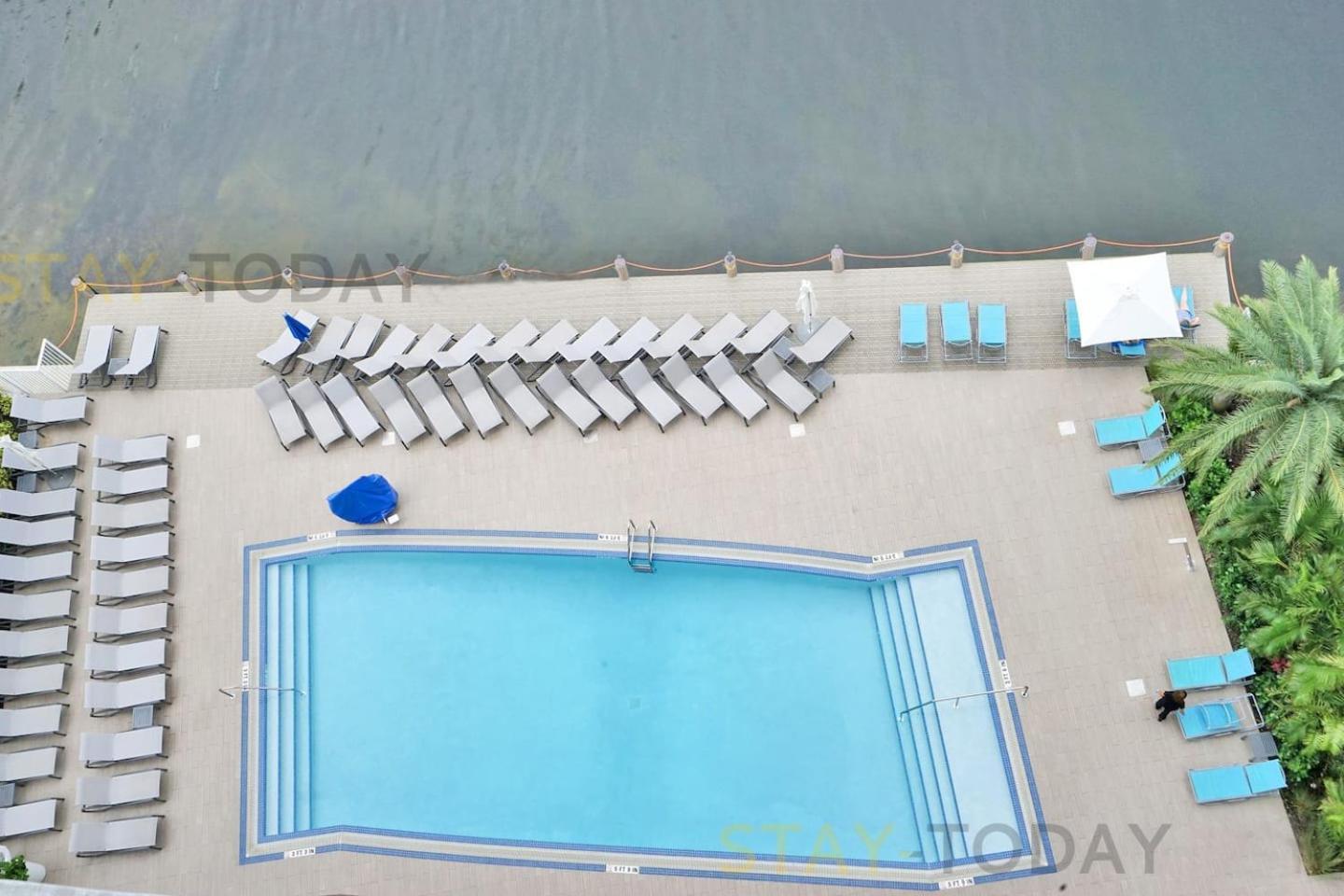 Resort-Style Living With Direct Ocean Views - 3Br Beauty Hallandale Beach Eksteriør bilde